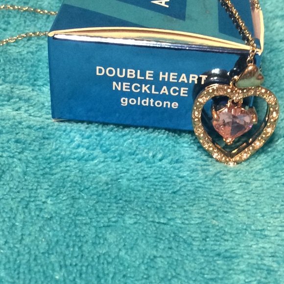 AVON Double Heart Necklace - Picture 6 of 8